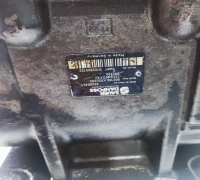 维修丹弗斯90R180柱塞泵